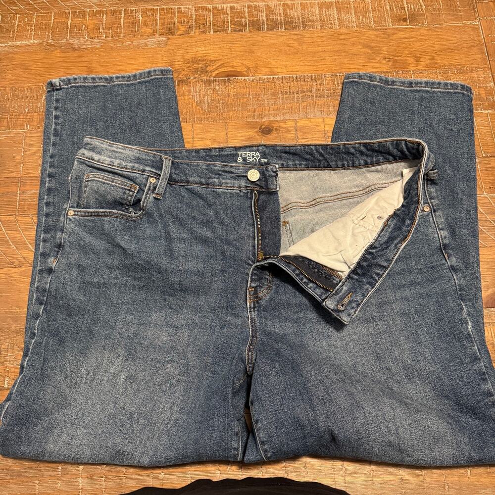 Terra & Sky Women's Size 20W Straight Leg Blue Jeans Medium Wash Stretch Denim
